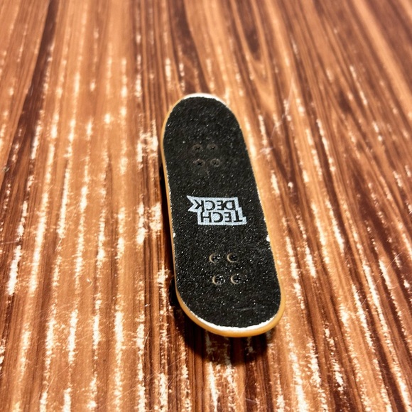 Rare Tech Deck  Fingerboard REVIVE Hard To Find - Picture 9 of 11